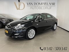 Opel Astra - 1.4 T 140PK / SEDAN UITV. / COSMO / NAVI / BOVAG /