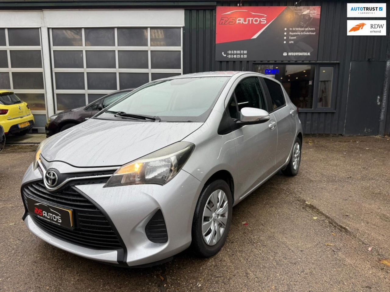 Toyota Yaris - 1.3 VVT-i Business Plus 1.3 VVT-i Business Plus - AutoWereld.nl