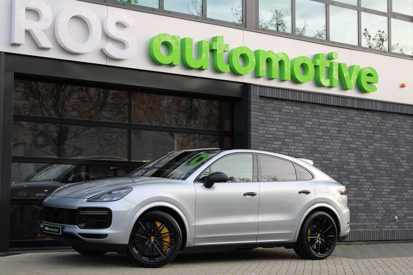 Porsche Cayenne Coupé - 4.0 Turbo S E-Hybrid | VOL! | HUD | SOFT-CLOSE | KEYLESS | BOSE | PANO | MEMORY | TREKHAAK - AutoWereld.nl