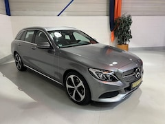 Mercedes-Benz C-klasse - C180 AUT7, ILS, Trekhaak, Stoelverw