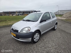 Toyota Yaris - 1.0 VVT-i NIEUWE APK + ONDERHOUDSBEURT