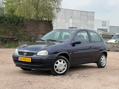 Opel Corsa - 1.4i-16V CDX/AUTOMAAT