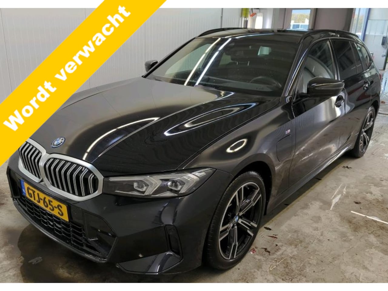 BMW 3-serie Touring - 330e M-Sport 292 pk Facelift LCI 2 Trekhaak Leder Life Cockpit Plus Widescreen Sfeerverli - AutoWereld.nl