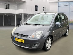 Ford Fiesta - 1.3-8V Futura XL/ LAAG KM/ ZEER NETJES/ VELGEN