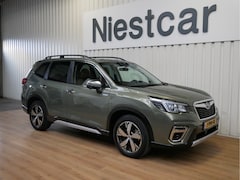 Subaru Forester - 2.0 e-Boxer First Edition Eye-Sight / Navigatie / Apple Carplay en android auto