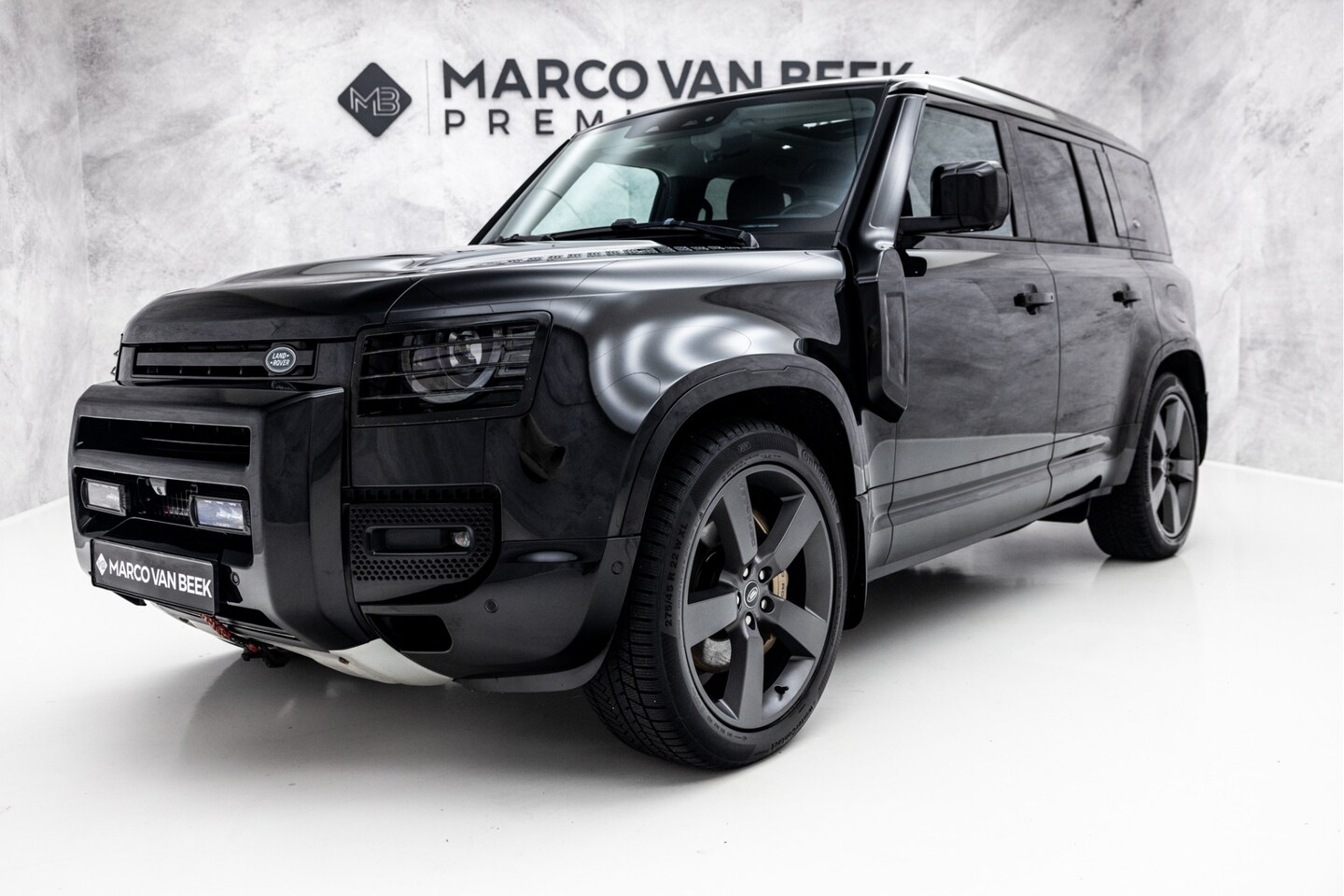 Land Rover Defender 110 - 2.0 P400e 110 XS Edition | 22" | Stoelventilatie | E-Trekhaak | ACC - AutoWereld.nl