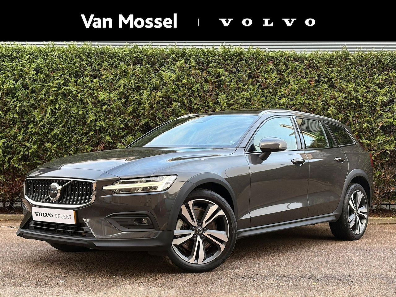 Volvo V60 Cross Country - B5 AWD Ultimate | Panoramadak | Harman Kardon | Nappaleder met stoelventilatie | - AutoWereld.nl