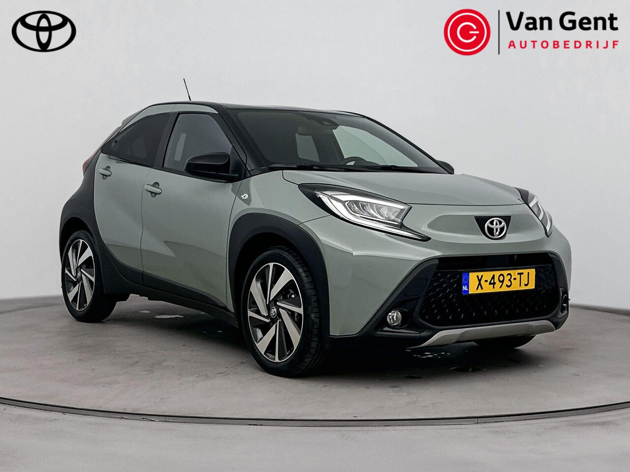 Toyota Aygo X - 1.0 VVT-i MT Envy | Navigatie | Apple Carplay / Android Auto | Parkeersensoren voor/achter - AutoWereld.nl