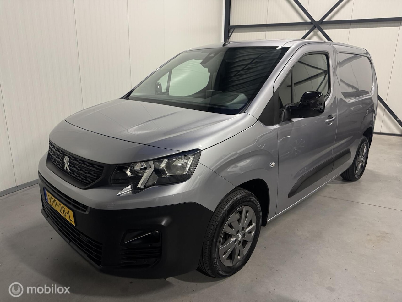 Peugeot Partner - bestel 1.5 BlueHDI Asphalt - AutoWereld.nl