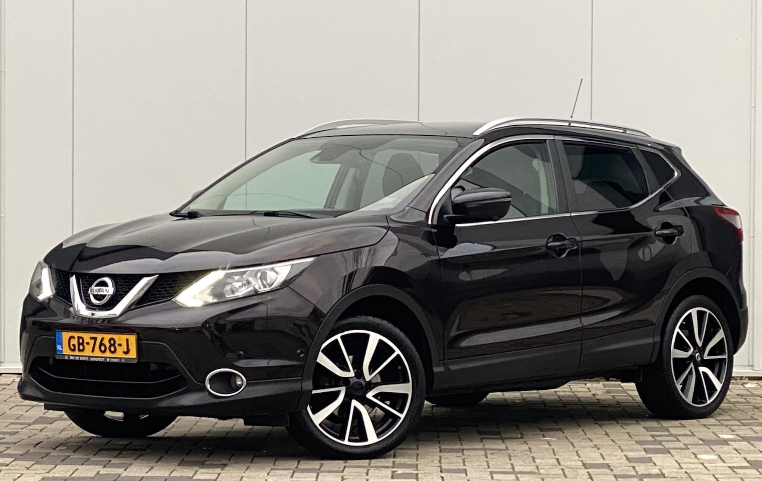 Nissan Qashqai - 1.6 Tekna PANORAMA 360 CAMERA LEER IN PERFECT STAAT - AutoWereld.nl