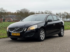 Volvo V60 - T3 1.6 Kinetic