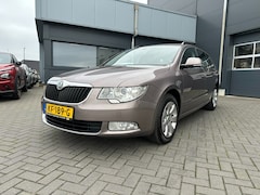 Skoda Superb Combi - 1.4 TSI Ambition Business met navigatie, cruise control, airco, trekhaak