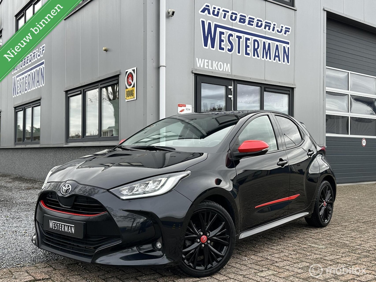 Toyota Yaris - 1.5 VVT-i Business Plus Acc Airco Navi Led Carplay Keyless 17"Lmv etc. - AutoWereld.nl