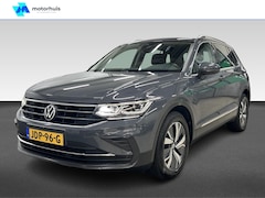 Volkswagen Tiguan - 1.4 TSI PHEV 245PK AUTOMAAT ELEGANCE PANO VIRTUAL TREKHAAK WINTERPACK