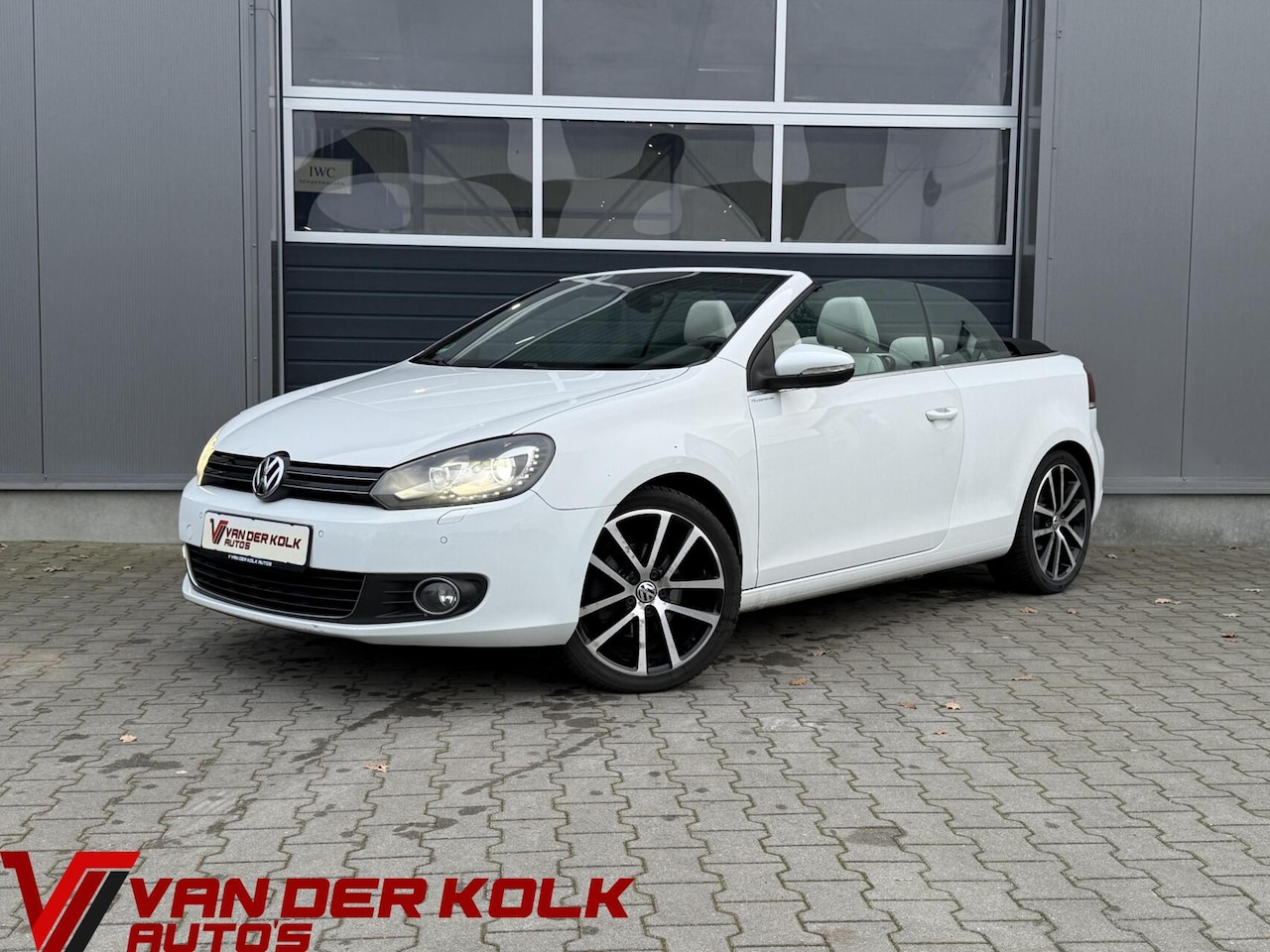 Volkswagen Golf Cabriolet - 1.4 TSI Xenon Leder Cruise Climate Stoelverwarming Sensoren - AutoWereld.nl