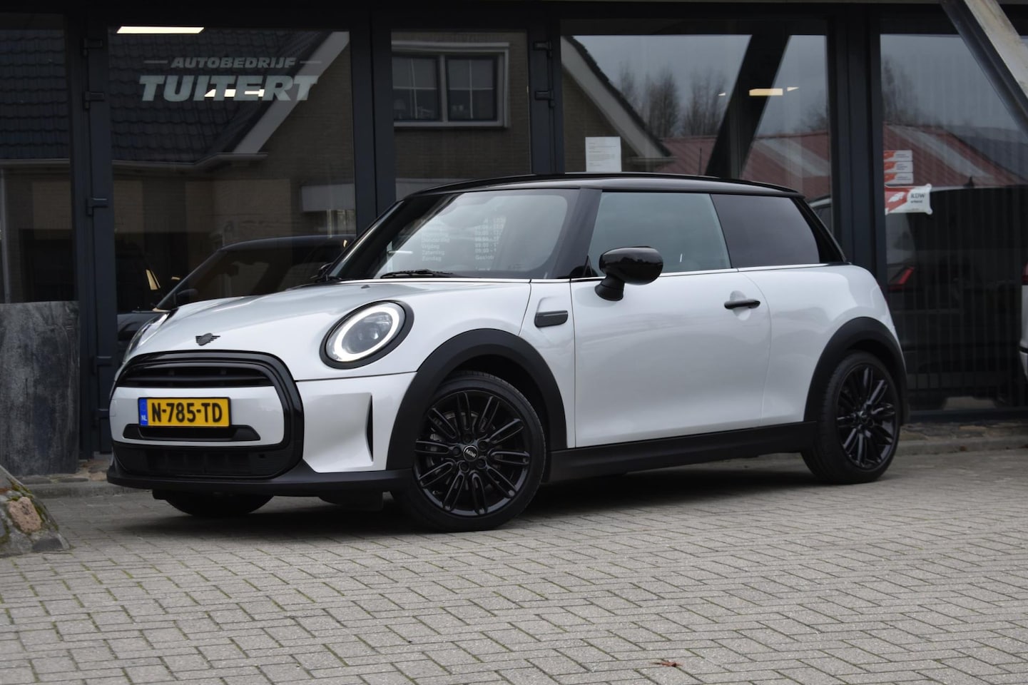 MINI Cooper - Mini 1.5 APPLE CARPLAY | STUUR / STOELVERWARMING | DEALER ONDERHOUDEN | SFEERVERLICHTING | - AutoWereld.nl