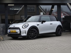 MINI Cooper - 1.5 APPLE CARPLAY | STUUR / STOELVERWARMING | DEALER ONDERHOUDEN | SFEERVERLICHTING | NAVI