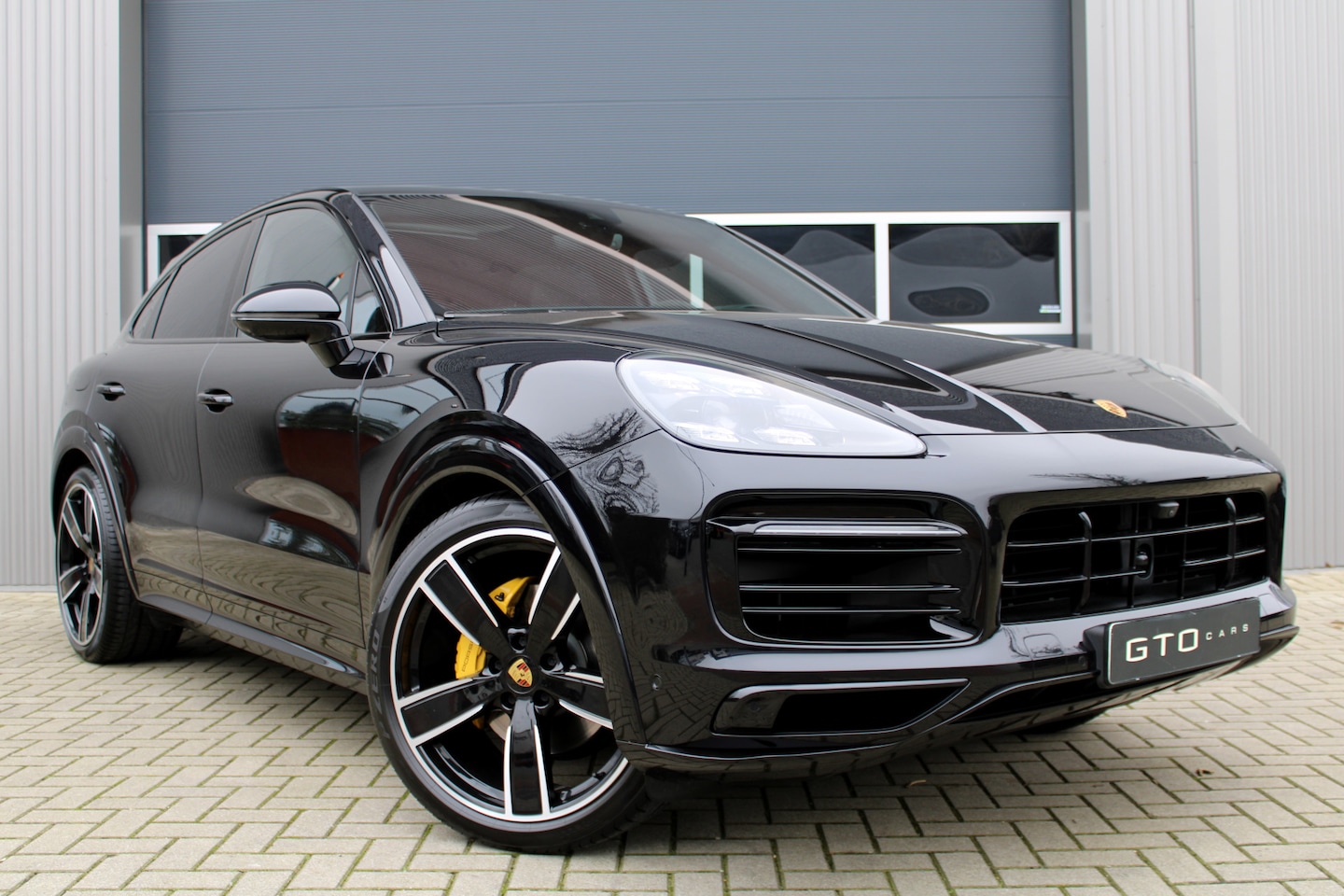 Porsche Cayenne Coupé - 3.0 E-Hybrid Bose/Stoelventilatie/Alcantara/PDLS+/Achterasbesturing - AutoWereld.nl