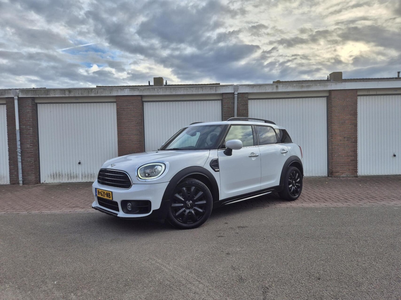 MINI Countryman - 1.5 One Business Edition / Origineel NL / Dealeronderhouden - AutoWereld.nl