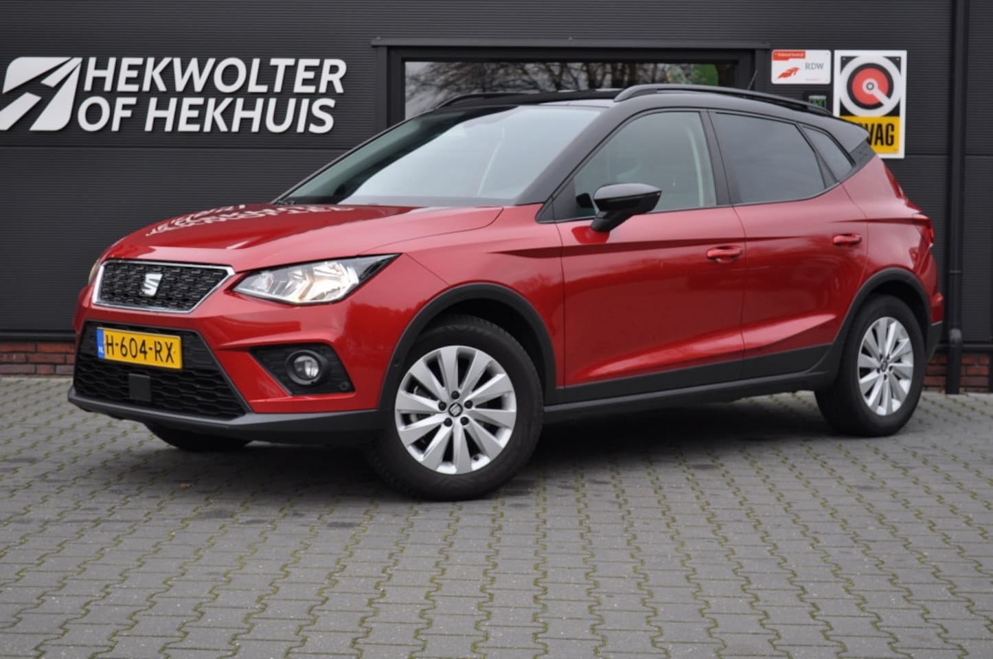 SEAT Arona - 1.0 TSI Style | Trekhaak | Camera | Keyless - AutoWereld.nl