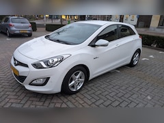 Hyundai i30 - 1.6 GDI i-Vision