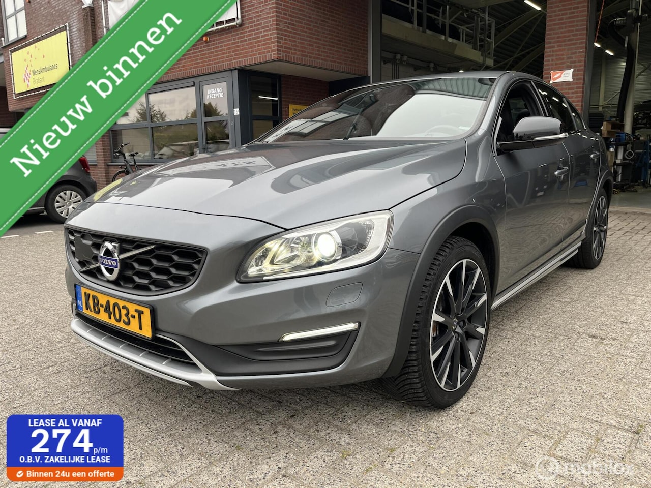 Volvo S60 Cross Country - 2.0 D4 Summum NAVI*TREKHAAK*PDC* - AutoWereld.nl