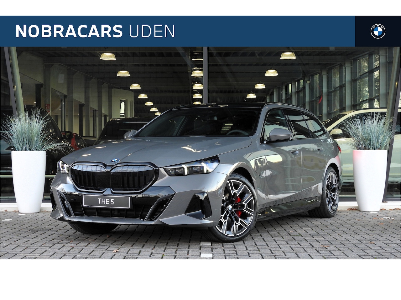 BMW 5-serie Touring - 530e M Sport Automaat / Panoramadak / Trekhaak / Stoelventilatie / Parking Assistant Plus - AutoWereld.nl