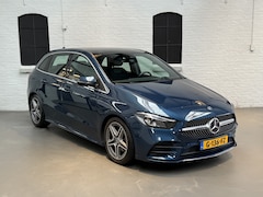 Mercedes-Benz B-klasse - 180 Business Solution AMG CAMERA / AMG LINE / PANO / NL AUTO / NAVI