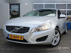 Volvo S60 - 2.0T 203pk Intro Edition ECC/NAVIGATIE/TREKHAAK
