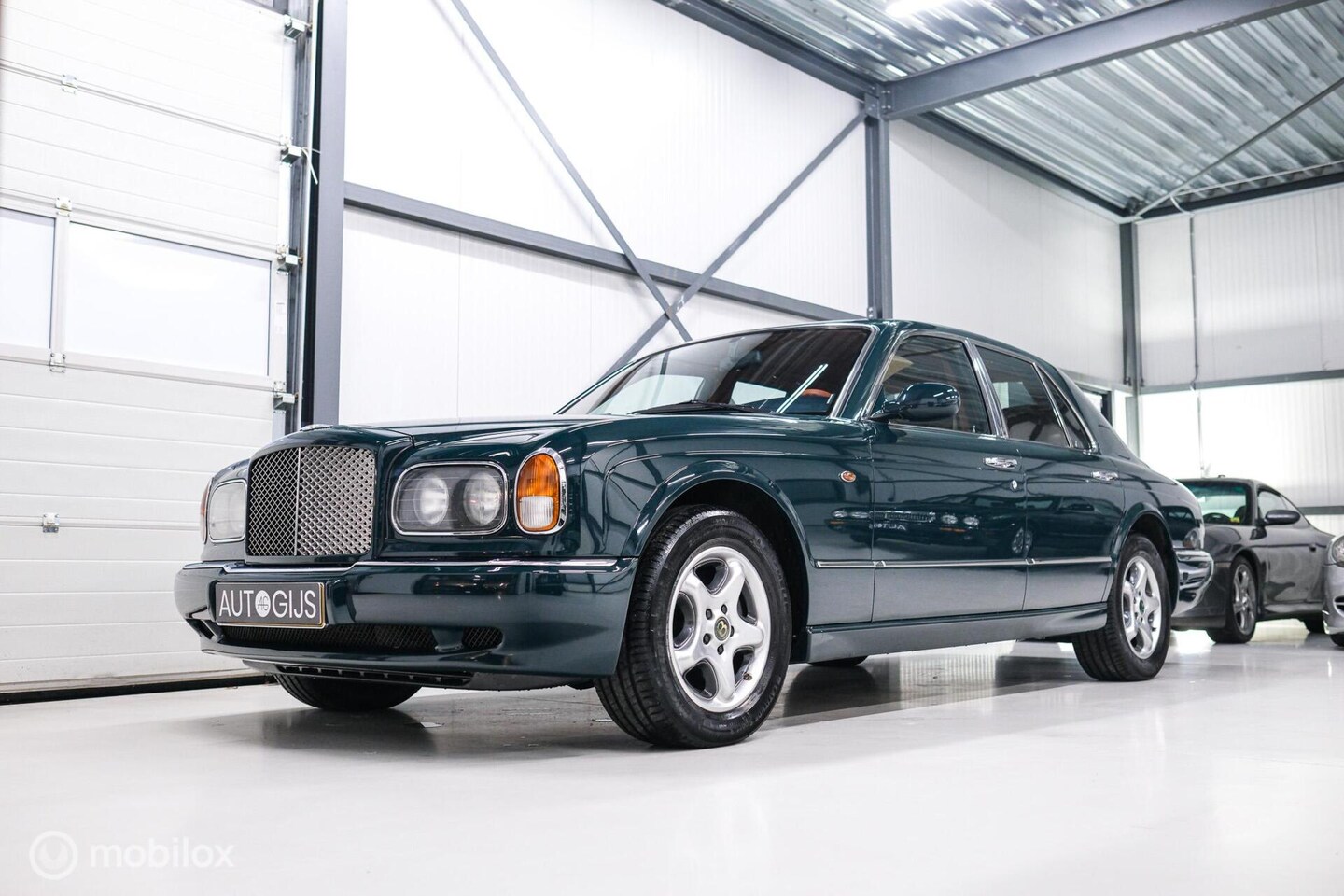 Bentley Arnage - 4.5 V8 Green Label | First owner | Green over tan | Original dutch delivered | Mulsanne Gr - AutoWereld.nl