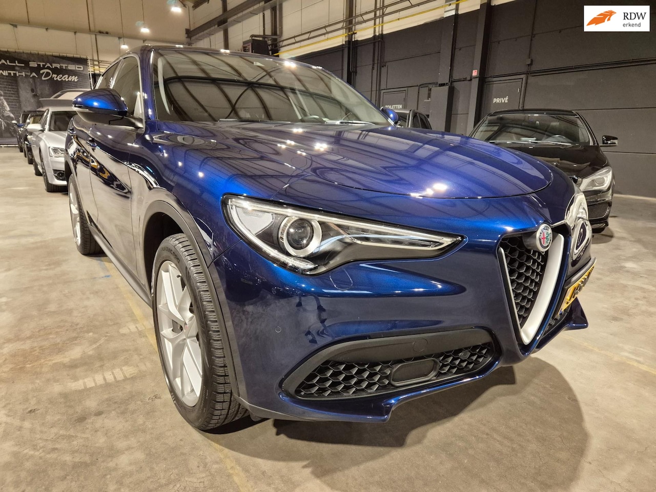 Alfa Romeo Stelvio - 2.0 T AWD B-Tech - Stoel en Stuurverw - Memorystoel - Camera - Navigatie - AutoWereld.nl