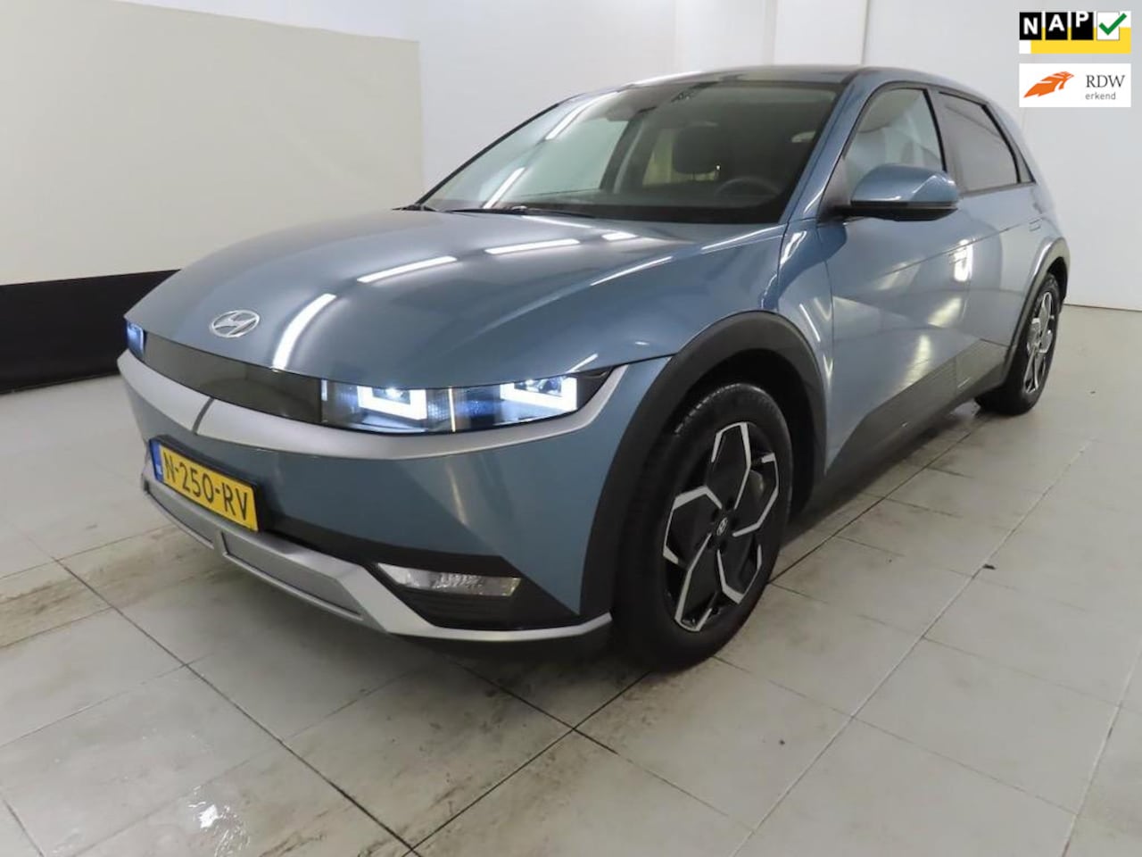 Hyundai IONIQ 5 - Style 73kWh | SOH 100% | Nieuwstaat | Trekhaak | Warmtepomp | Camera | Cruise Control | 1e - AutoWereld.nl