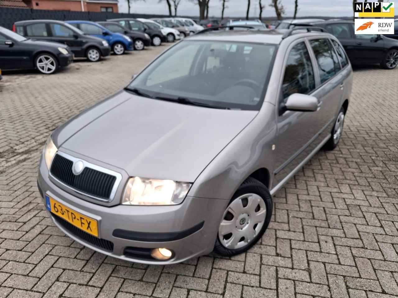 Skoda Fabia Combi - 1.4-16V Spirit+ 2006. Airco/Mistlampen/Trekhaak etc.. APK 11-2026 - AutoWereld.nl