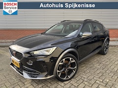 CUPRA Formentor - 1.4 TSI e-Hybrid |Trekhaak wegklapbaar | 19inch | ACC | Getintglas | Stuurverwarming | BTW