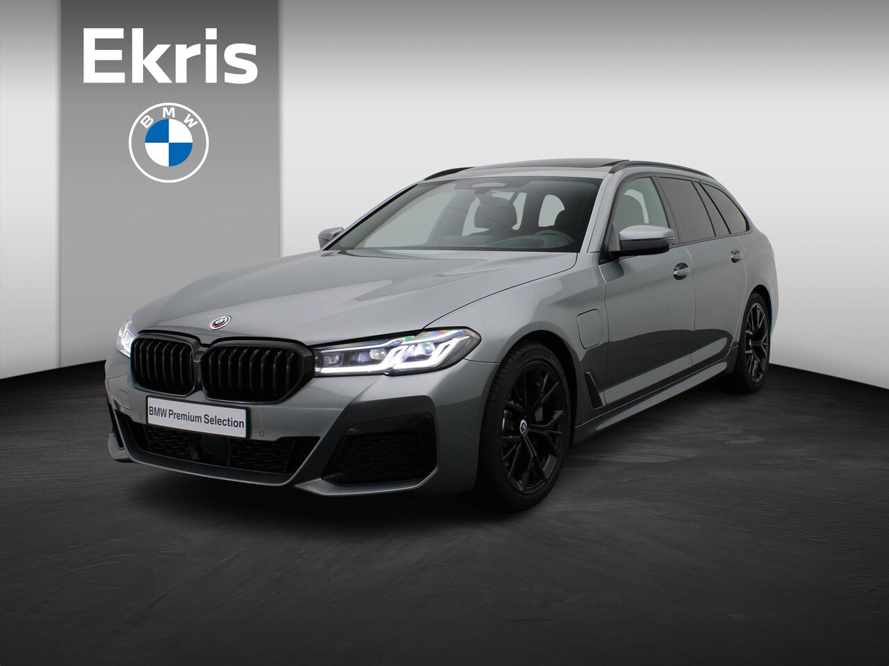 BMW 5-serie Touring - 530e M Sportpakket | Adaptief Onderstel | Trekhaak | Panoramadak | Comfortstoelen | Drivi - AutoWereld.nl
