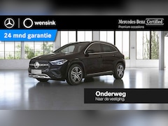 Mercedes-Benz GLA-Klasse - 250 e Luxury Line | Panoramadak | Distronic | Dodehoekassistent | Achteruitrijcamera |