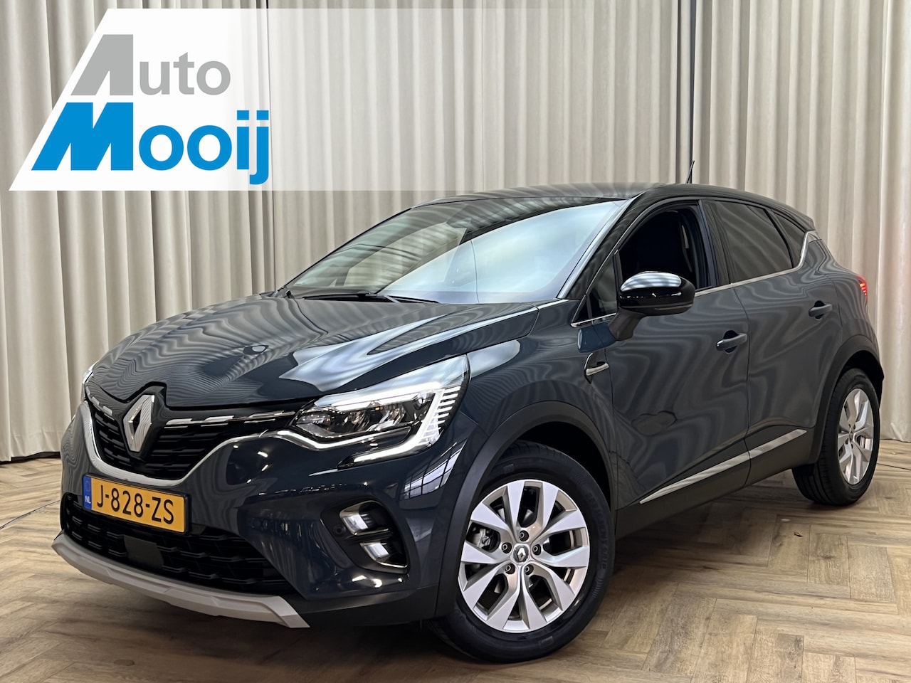 Renault Captur - 1.0 TCe 100 Intens ! Slechts 19.900km ! *CarPlay* LED / Lane Assist / Half-Leder / Privacy - AutoWereld.nl