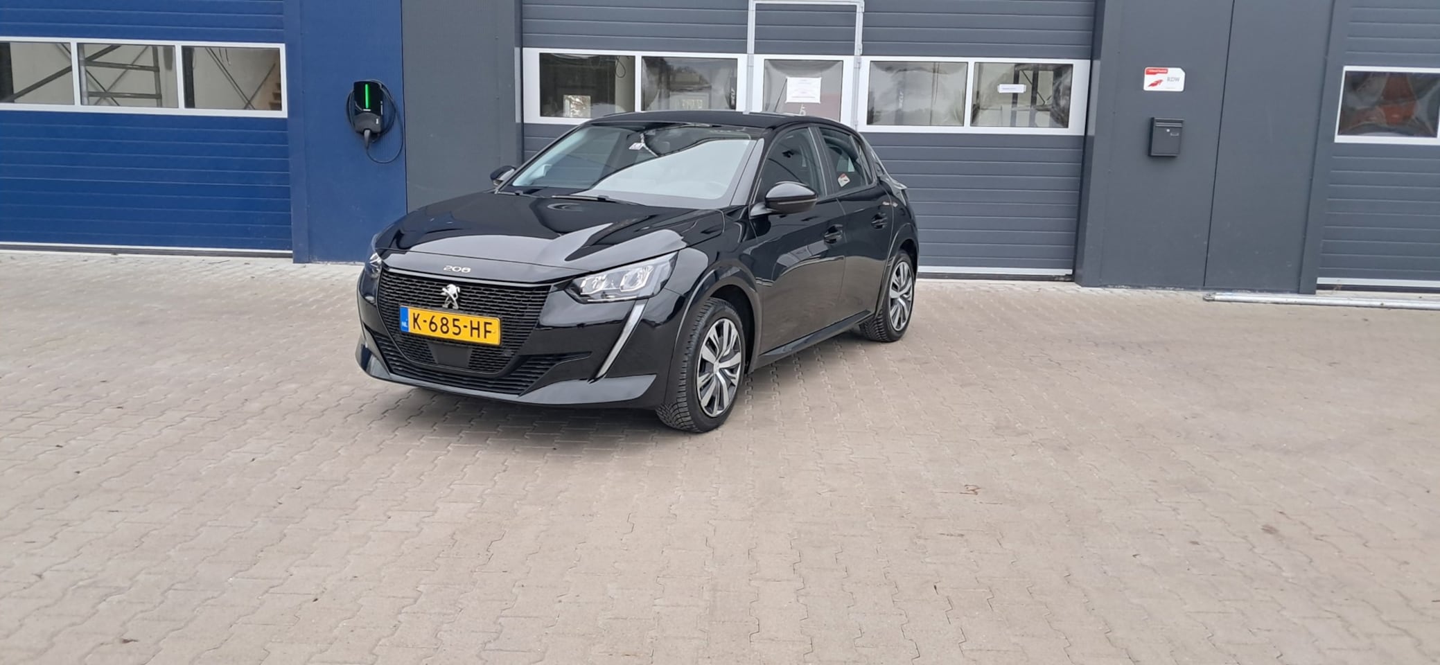 Peugeot e-208 - EV Active 50 kWh cruisecontrol-PDC-carplay - AutoWereld.nl