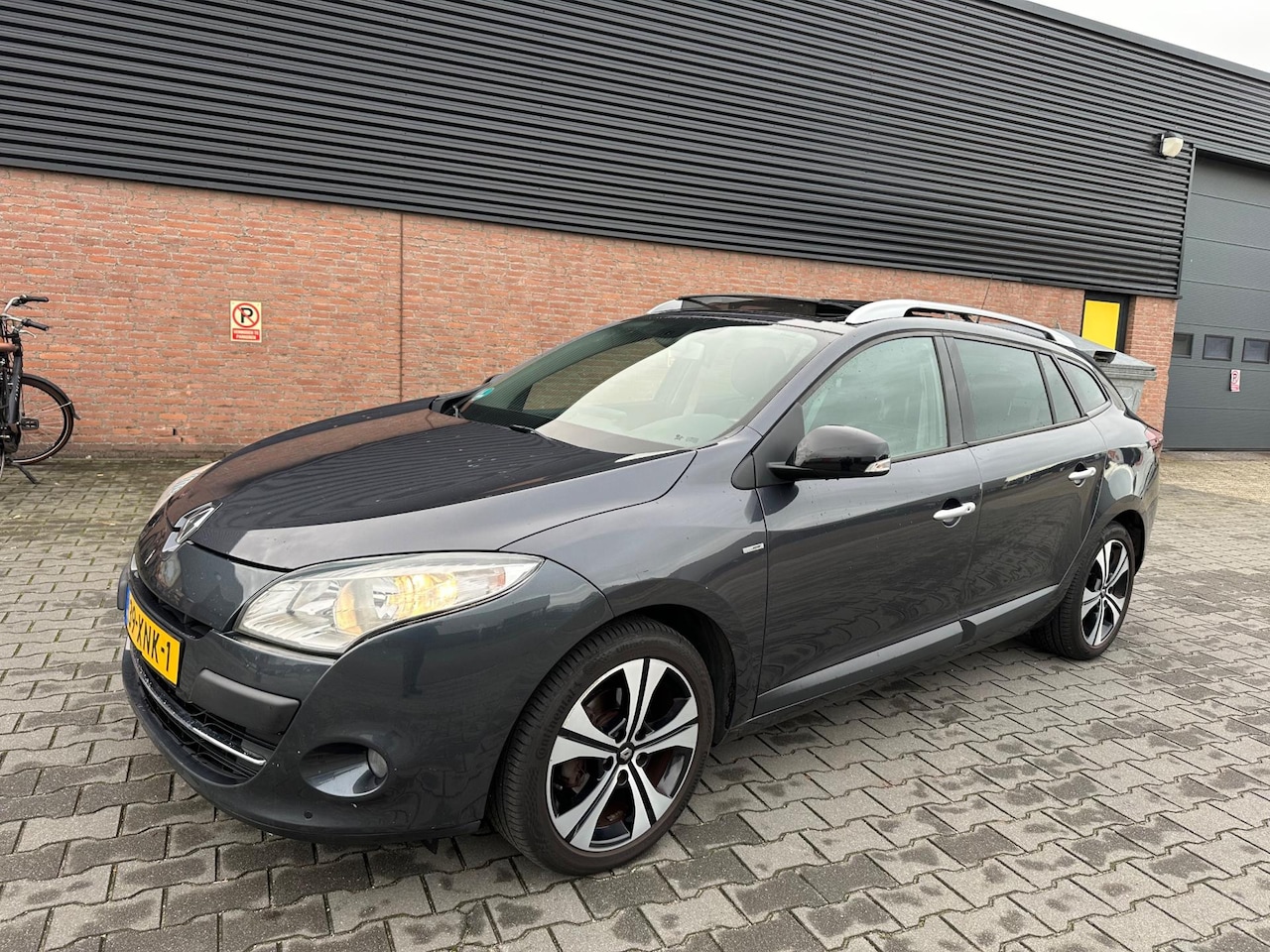 Renault Mégane Estate - 1.4 TCe BOSE 1.4 TCe Bose - AutoWereld.nl