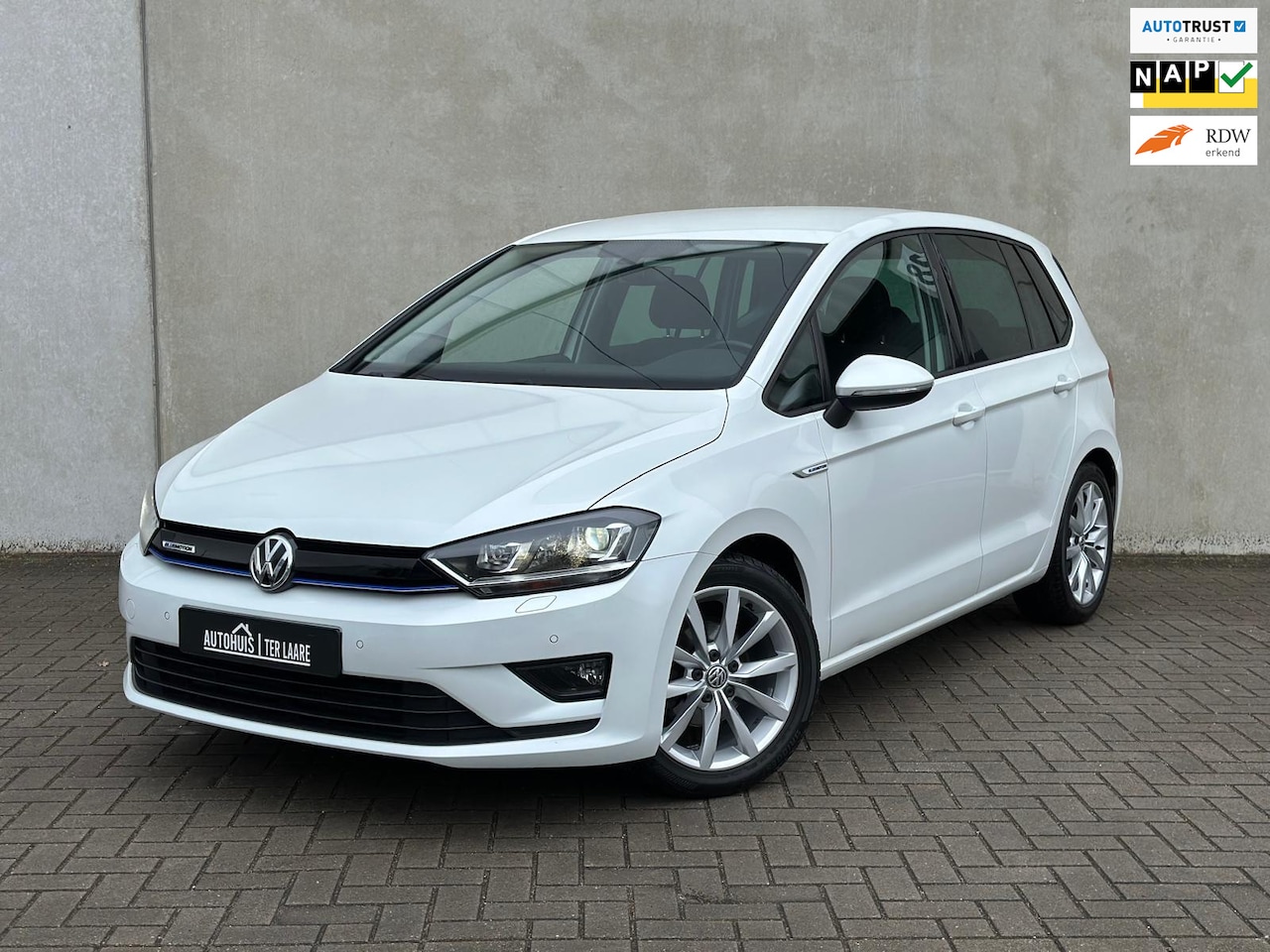 Volkswagen Golf Sportsvan - 1.0 TSI Navi Carplay 17'' Cruise - AutoWereld.nl