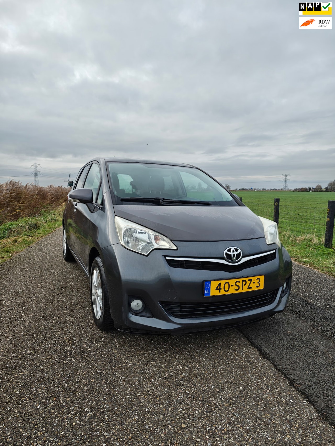Toyota Verso S - 1.3 VVT-i Aspiration 1E EIGENAAR - DEALER ONDERHOUDEN - PANORAMA - AutoWereld.nl