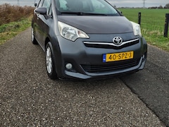 Toyota Verso S - 1.3 VVT-i Aspiration 1E EIGENAAR - DEALER ONDERHOUDEN - PANORAMA