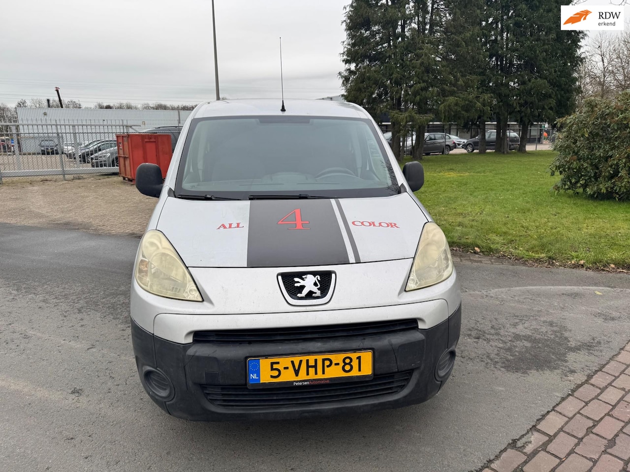 Peugeot Partner - 120 1.6 HDI L1 XT 120 1.6 HDI L1 XT - AutoWereld.nl