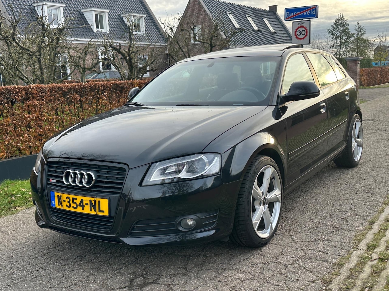Audi A3 Sportback - 1.4 TFSI Attraction Panorama dak - AutoWereld.nl
