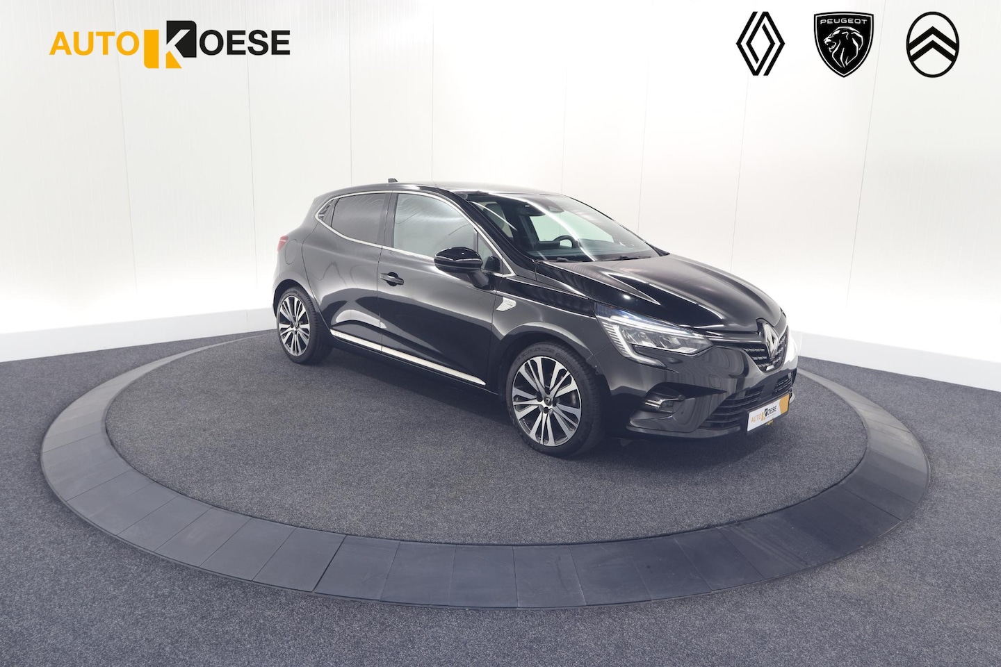 Renault Clio - TCe 130 EDC Initiale Paris | Pack Winter | Camera | BOSE Audio | Dodehoekdetectie - AutoWereld.nl