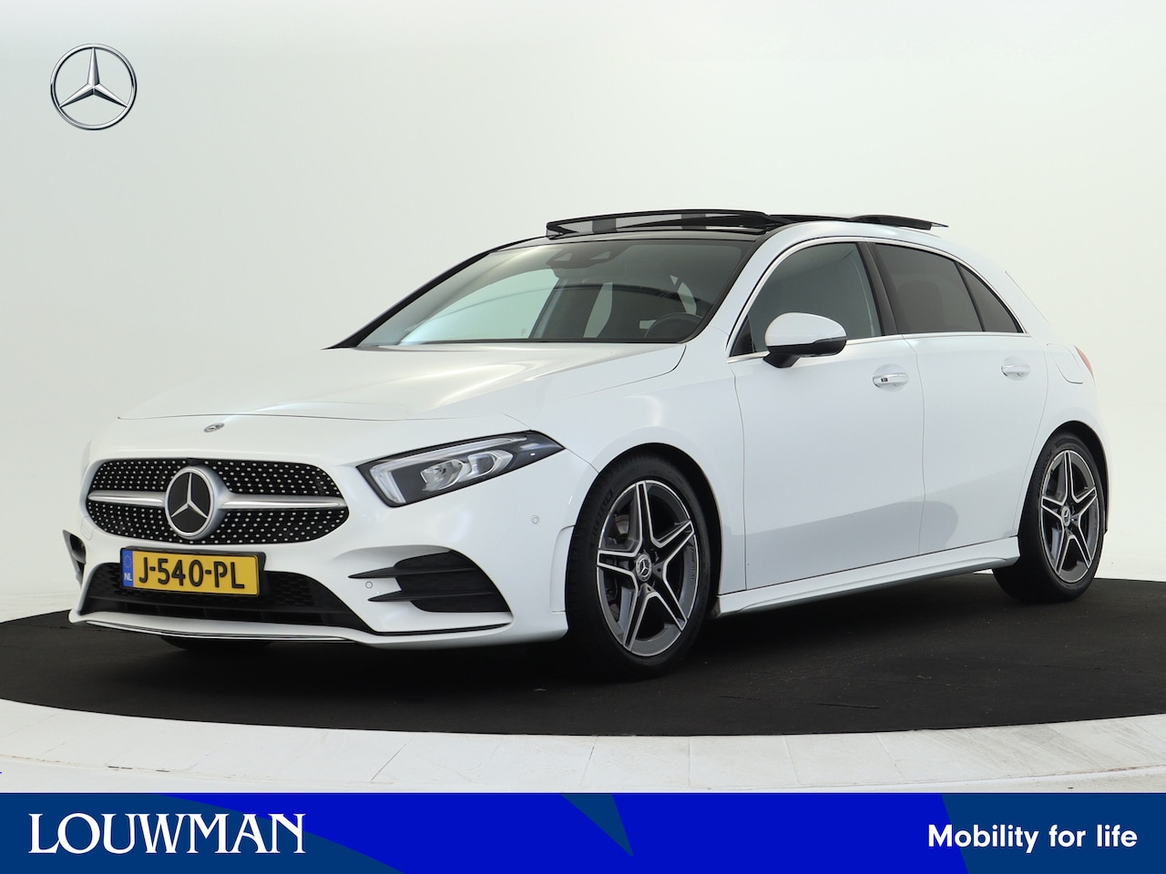 Mercedes-Benz A-klasse - 200 Launch Edition Premium Plus AMG Styling | Panoramadak | Sfeerverlichting | Head Up Dis - AutoWereld.nl
