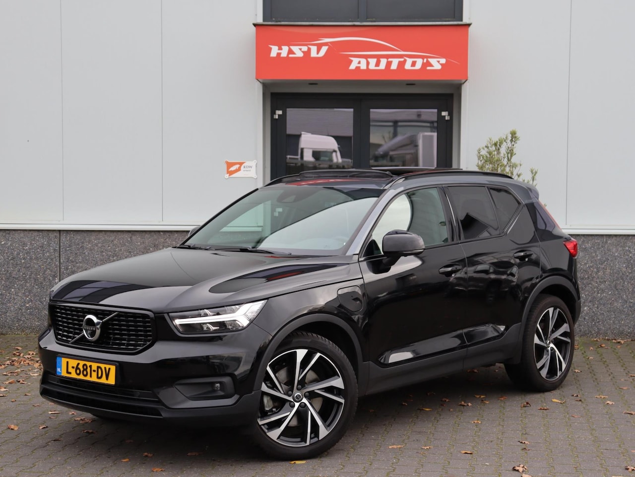 Volvo XC40 - 1.5 T5 Recharge R-Design navi H-LEER airco - AutoWereld.nl
