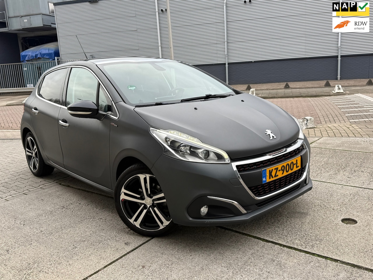 Peugeot 208 - 1.2 PureTech GT-line GLAS DAK CLIMA Volledig onderhouden - AutoWereld.nl