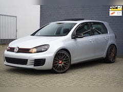 Volkswagen Golf - 2.0 GTI 211pk Revisie motor, Schuifdak, Navi
