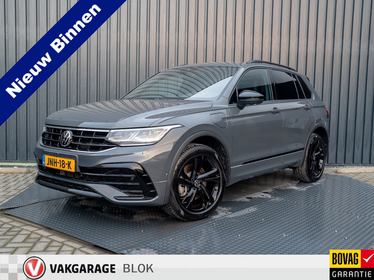 Volkswagen Tiguan - 1.4 TSI eHybrid R-Line Business+ | 360 Camera | Stoelgeheugen | Head UP | Keyless | Side A - AutoWereld.nl